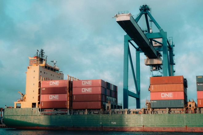 Overseas equipment shipping and freight forwarding